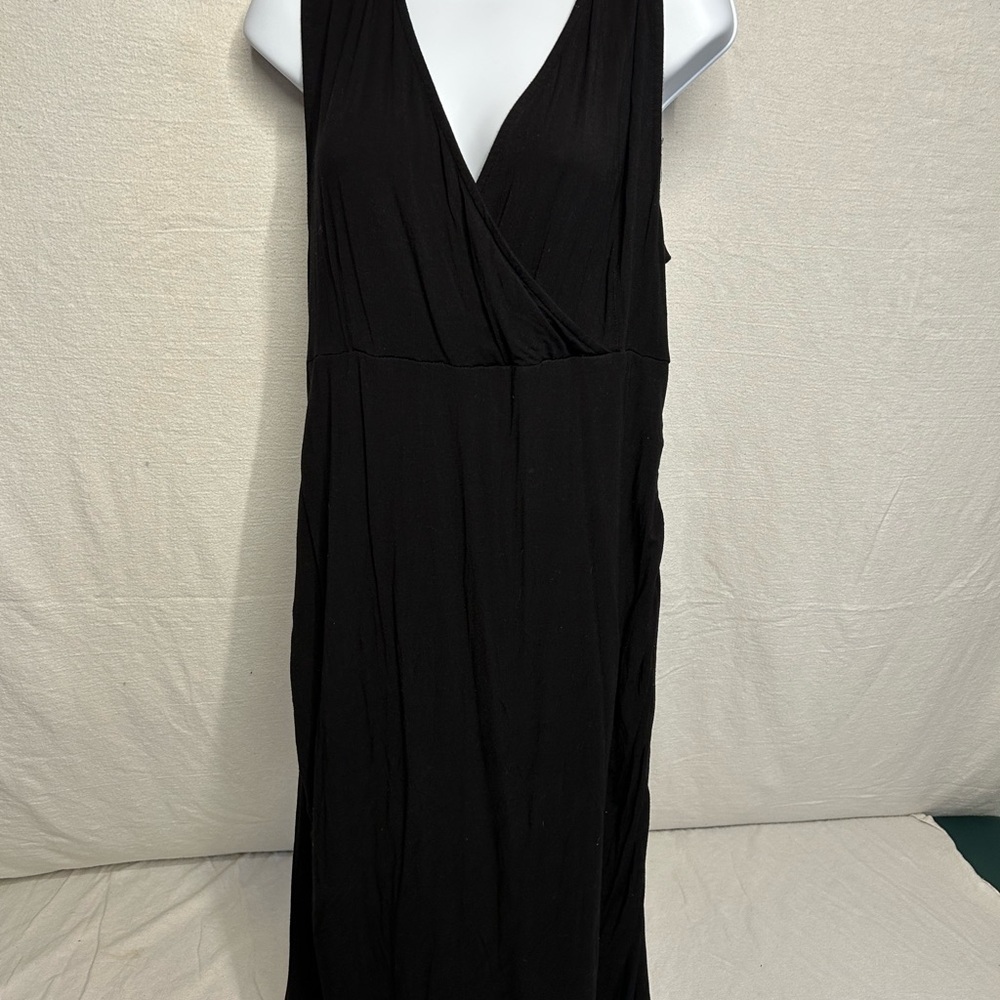 Thyme Maternity Black Mini Dress V-Neck Sleeveless